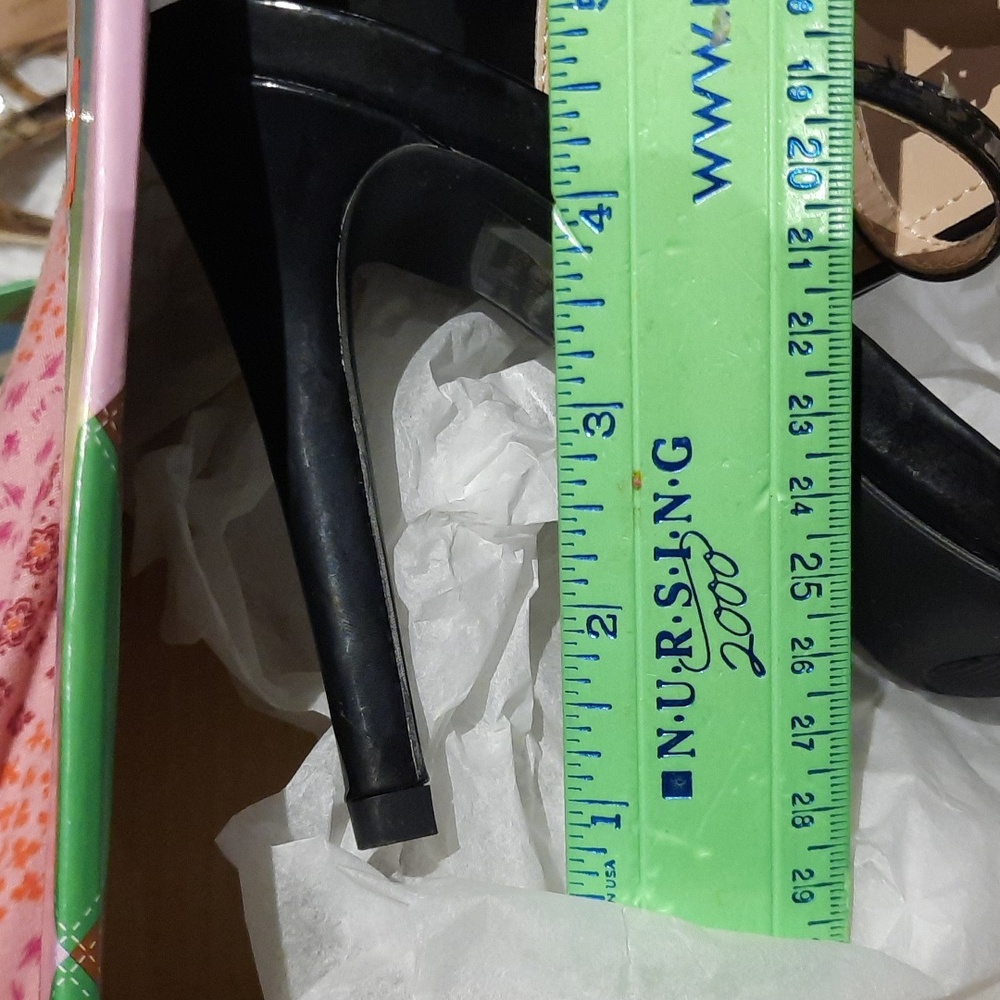 NIB SEXY BLACK PATENT STILETTOS ANKLE STRAP SANDALS 6 💝 🎁 - Picture 2 of 7